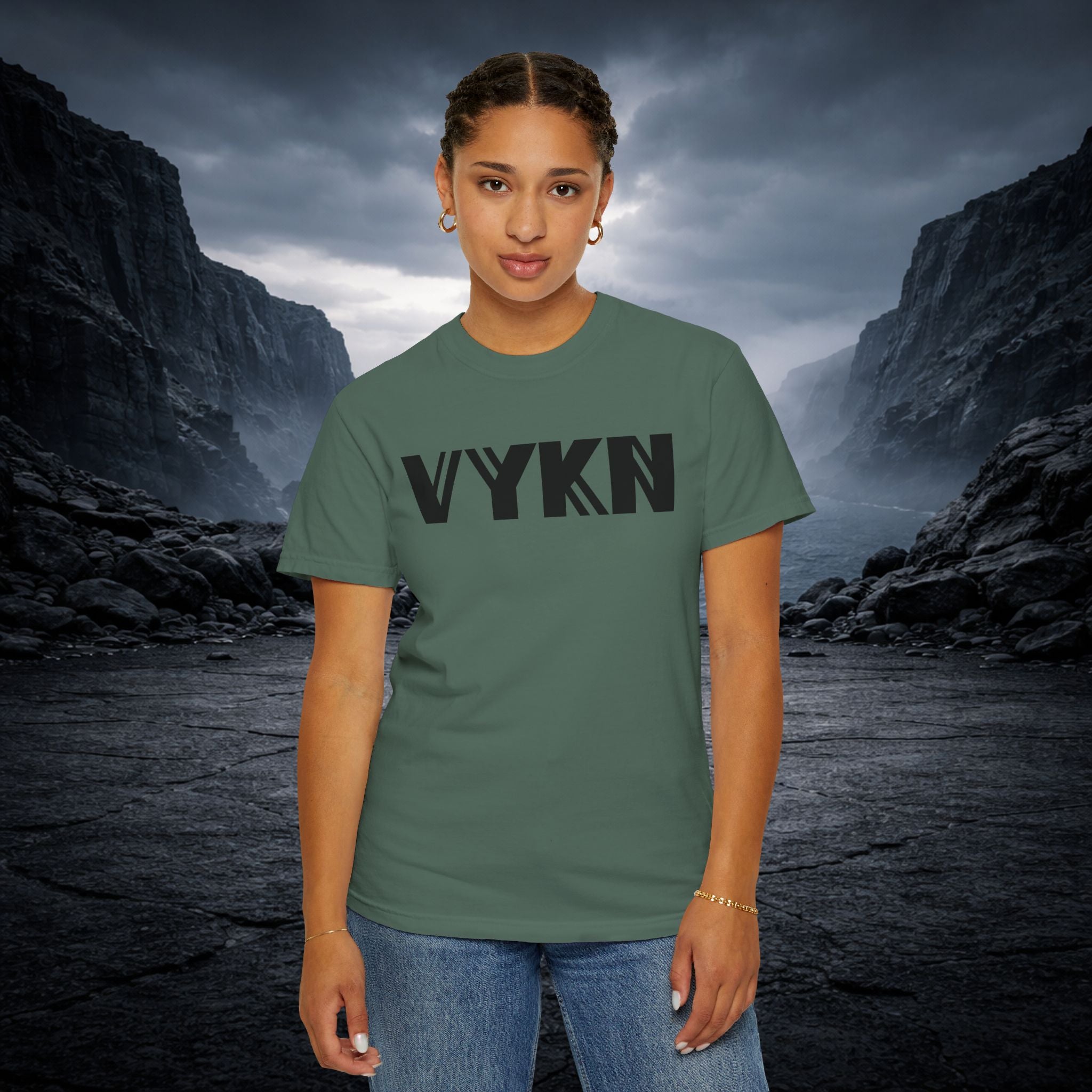VYKN™ Classic Tee – Black Logo